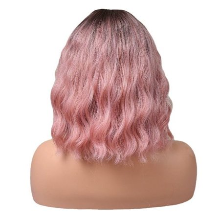 Lyhyt blondi peruukki: tyylikäs ja mukava naisille