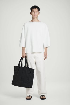 COS Men's Bolso Tote Oversize Lona Bag in Negro