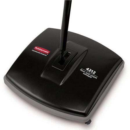 RUBBERMAID Mattsopare Enkel 24,1x20,3x111,8cm - Lyreco - Städ och hygien - Städmaskiner - Mattsopare och sopmaskiner