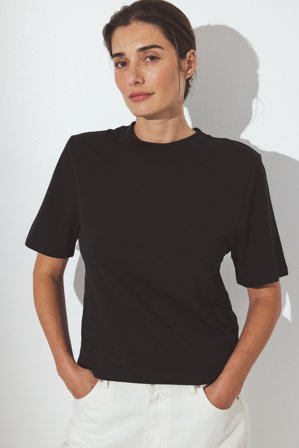 NA-KD T-Shirt mit Schulterpolstern - T-Shirts - Schwarz - XS