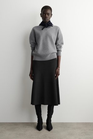 COS Women's Bufanda Triangular De Lana Merino in Azul