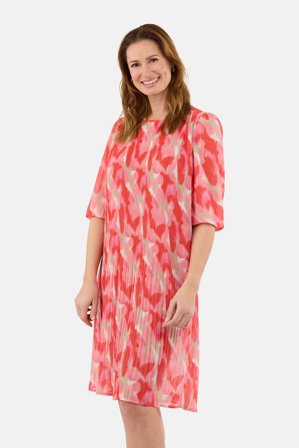 BRANDTEX - Knælang Kjole - Rød Mix - Plisseret