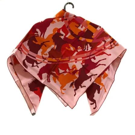 Hermès Vintage Pre-owned Silk scarves Rød, Dame Vintage Accessories, Størrelse: ONE Size