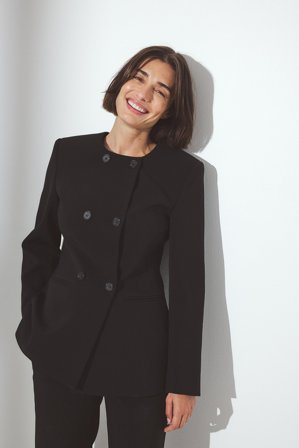 Shpresa x NA-KD Fitted Double Buttoned Blazer - Lang Blazers - Sort - EU 42