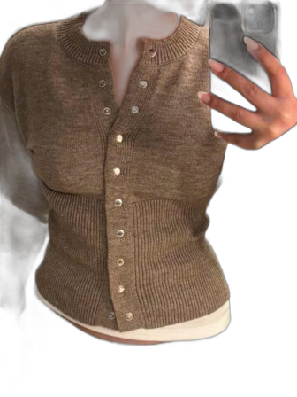 Beige ribbad kofta med knappar