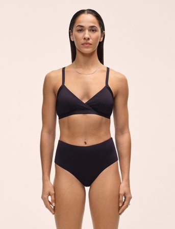 Casall Overlap Bikini Top - Black - 36