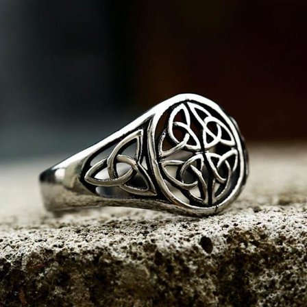 Ring - Nordic Mythology - Celtic knot Triquetra