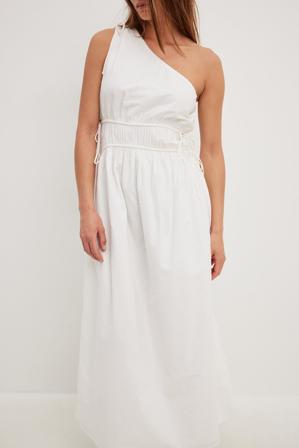 Cass Dimicco x NA-KD Robe asymétrique nouée - Robes d'été - Blanc - EU 42