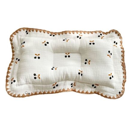 Baby Huvudformande Kudde Tecknad Spetsdesign Andningsbar Bekväm Spädbarnskudde 0 till 6 Månader Körsbär