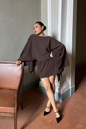 Tsutsumi Hoang x NA-KD Robe courte ouverte dans le dos - Robes - Brun - EU 42