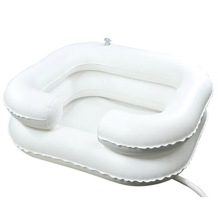 Puhallettava pesuallas hiusten pesuun, jossa on tyhjennysletku