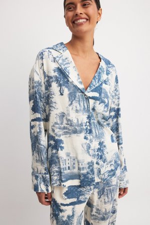 Chloe Rose x NA-KD Bedrucktes Oversized-Hemd aus Leinen-Mix - Sommerset - Blau - EU 34