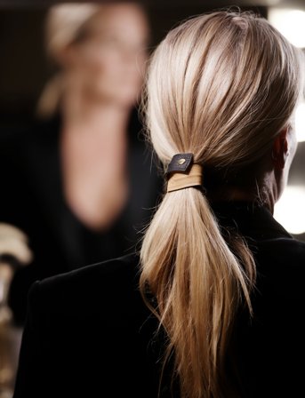 Corinne Leather Band Short Bendable Twocolored - Black - ONE SIZE