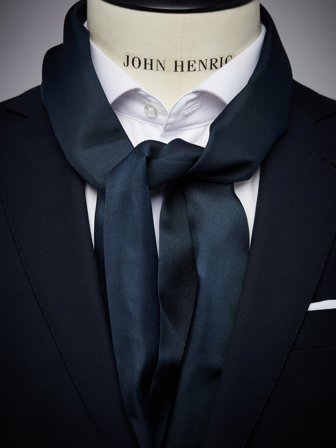 John Henric Men's Blauer Seidenschal, einfarbig Size Onesize