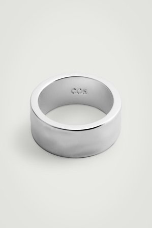 COS Men's Chunky Matte Hammered Ring in Silver