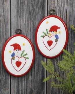 Kirjontapakkaus Muovikehystaulut Tontut 2/pak.-Västgöta Broderi