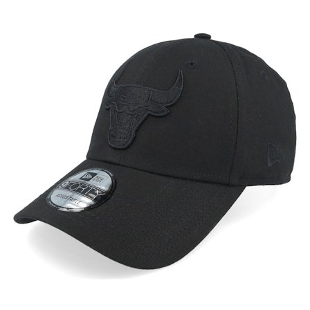 New Era - NBA Svart adjustable Keps - Chicago Bulls NBA Essential 9FORTY Black/Black Adjustable @ Hatstore