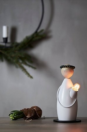 Jotex - Lucia Classic Højde 24 Cm White - Lysestage - Køb Adventslysestager hos Jotex