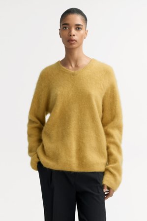 Soft Goat - Brushed v-neck - L - Light Honey