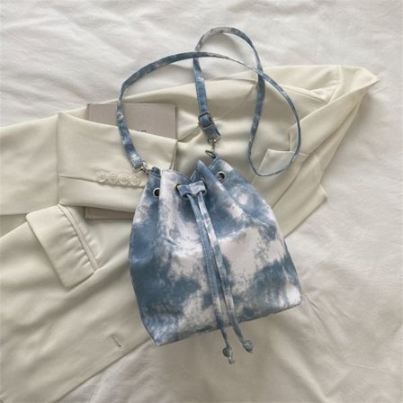 Axelväskor Handväskor A A