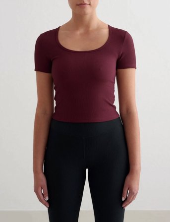 aim ́n Ribbed Performance Short Sleeve - Burgundy - XL