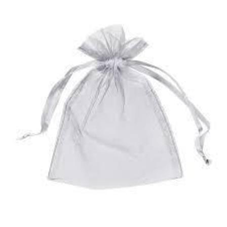 100 St. Handsydda Vita Organza Påsar C:a 7 X9 Cm.