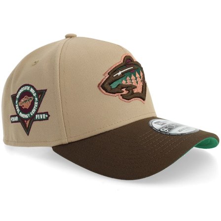 New Era - Beis adjustable Gorra - "Hatstore Exclusive x Minnesota Wild 9FORTY Camel/Brown A-Frame Adjustable " @ Hatstore