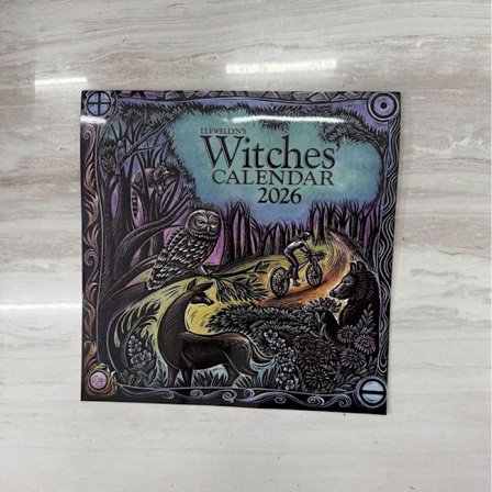 2026 Ny gränsöverskridande storsäljare Amazon engelsk Highland Cow Katt Hund Kalender/Bordskalender 13 Häxa