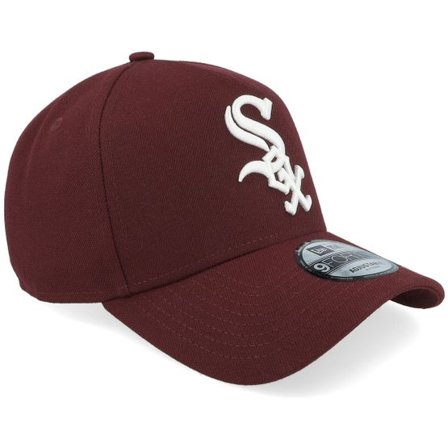 New Era - MLB Röd adjustable Keps - Hatstore Exclusive x Chicago White Sox 9FORTY Maroon/White A-Frame Adjustable @ Hatstore