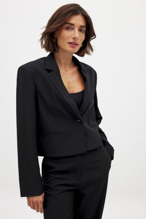 NA-KD Short Tailored Straight Blazer - Korte blazere - Sort - EU 32