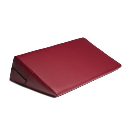 Wedge Faux Leather - Red - Vuxen.no - Dobbel penetrering, sexstillinger, fingervibrator, strapon, sengetøj & strippstenger.