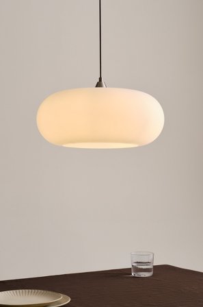 Jotex - THALIA taklampe Hvit/nikkel sateng - Kjøp Taklamper hos Jotex