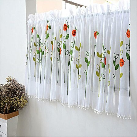 Valkoiset lyhyet verhot, läpikuultavat verhot, kirjotut verhot, bistroverho paneeli