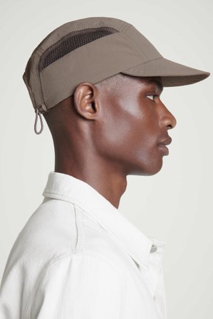 COS Men's Cappellino In Nylon Con Pannelli In Rete in Beige