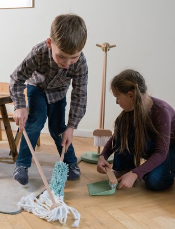 Dantoy Cleaning Set Wood In Gift Box 6 Parts - Multi/patterned - 23.5X23.5X77CM