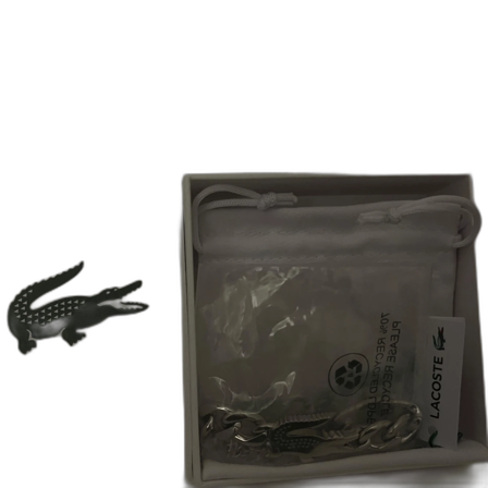 Silverfärgat armband från Lacoste