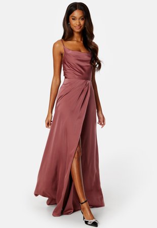 Bubbleroom Occasion - Waterfall High Slit Satin Gown - Kläder
