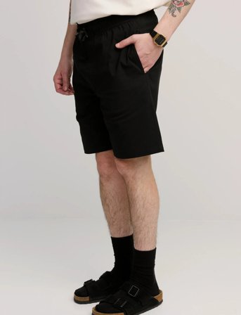 Makia Kasper Shorts - Black - 34