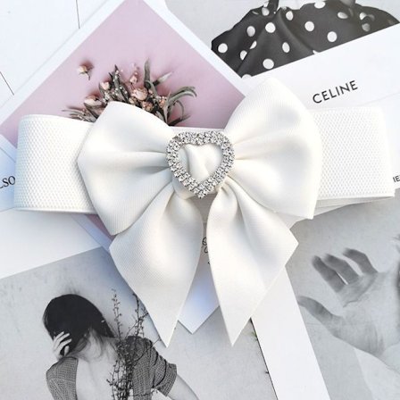 Hvit belte for kvinner med sløyfe og elastisk bredt belte for skjortekjoler