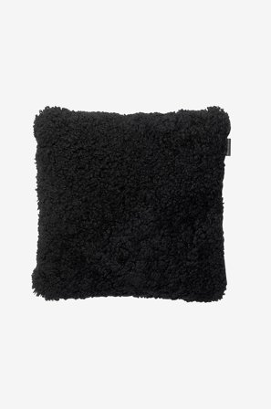 Skinnwille - Pudebetræk fåreskind Curly - Sort - Pyntepuder & pudebetræk - Fra Homeroom