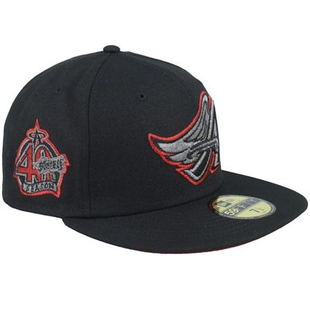 New Era - MLB Schwarz fitted Cap - Los Angeles Angels Highland Ridge 59FIFTY 40 Black/Scarlet Fitted @ Hatstore
