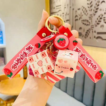 Tegneserie jordbær bjørn Rubiks kube kanin bil nøkkelring fe