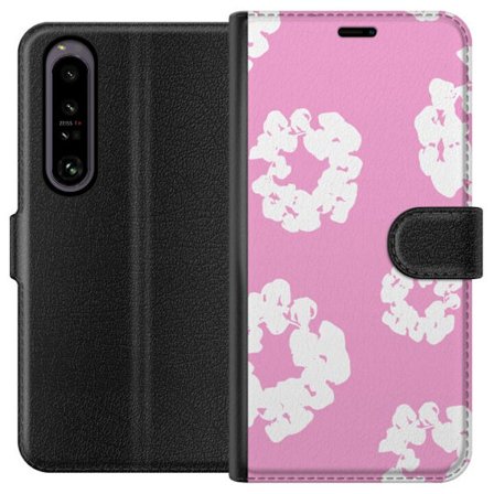 Sony Xperia 1 IV Lompakkokotelo Urban Tears -tyyli denim-viboilla ja ikonisilla kukkakuvioilla, jotka luovat ainutlaatuisen, modernin ja trendikkään