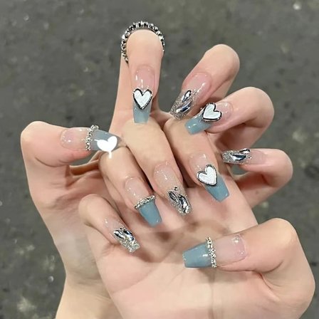 24 st Franska Lösnaglar för Alla Hjärtans Dag, Långa Kistformade Falska Naglar, Smogblå Naglar med Strassdesign, Hjärtformade Naglar, Kistformade 