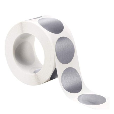 2 ruller med skrapelapper, sølv runde etiketter (600 stk).