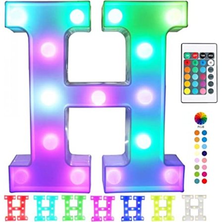 Qinwei Fargerike LED Marquee Bokstavlys med Fjernkontroll Lys Opp Marquee Skilt Fest Bar Bokstaver med Lys Dekorasjoner for Hjemmet --- Flerfarget H