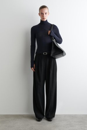 COS Women's Maglia A Collo Alto In Lana Merino in Blu