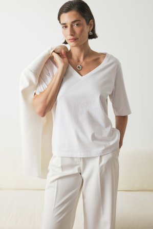 NA-KD T-Shirt mit V-Ausschnitt - T-Shirts - Weiß - L (EU 42-44)