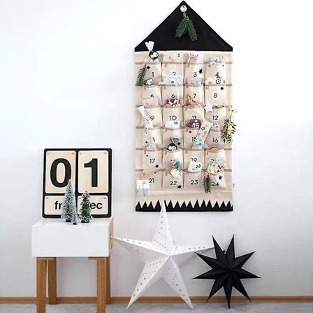 Julekalender med lommer, vegghengt pose for hjemme Xmas nedtellingsdekorasjon 24 poser (svart)