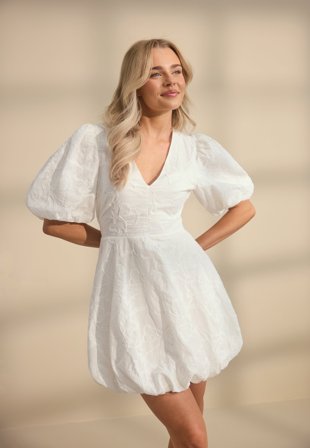Bubbleroom Occasion - V-neck Bubble Hem Short Dress - White
